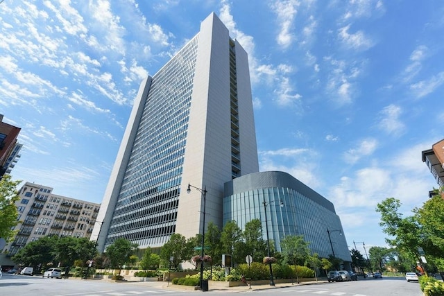 500 W Superior St Unit 802, Chicago, IL 60654 - view of building exterior