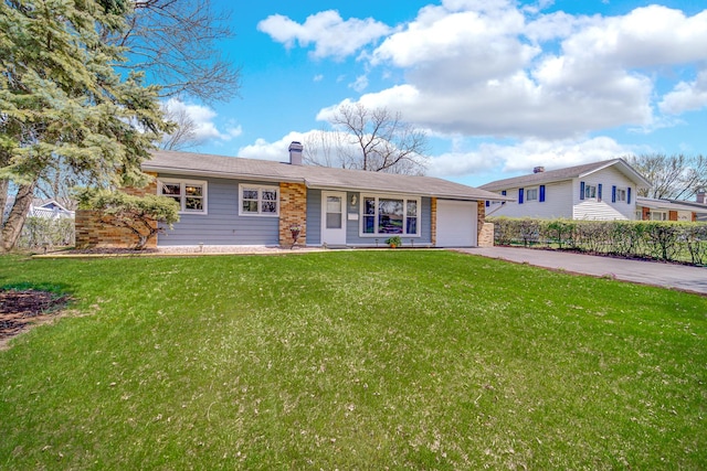 1595 Highland Blvd, Hoffman Estates, IL 60169 - ranch-style home with an attached garage, a chimney, driveway, and a front lawn