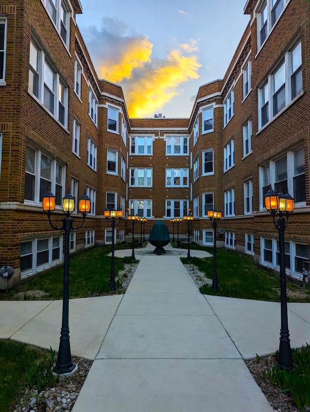 6912 N Lakewood Ave Unit 1W, Chicago, IL 60626 - view of home's community