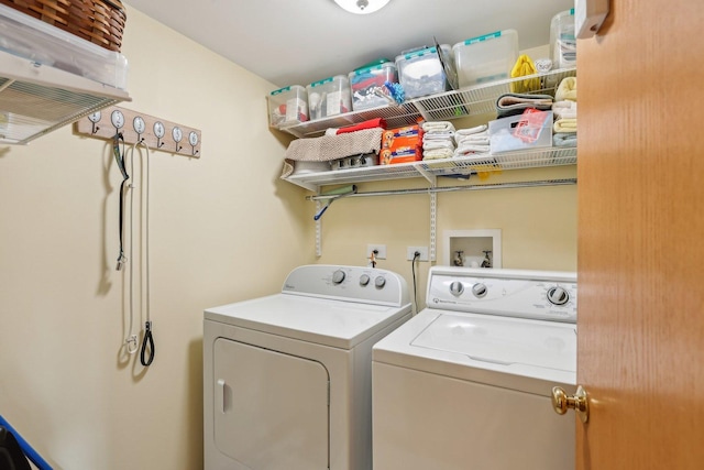 1011 Blackburn Dr, Grayslake, IL 60030 - laundry room featuring washing machine and clothes dryer