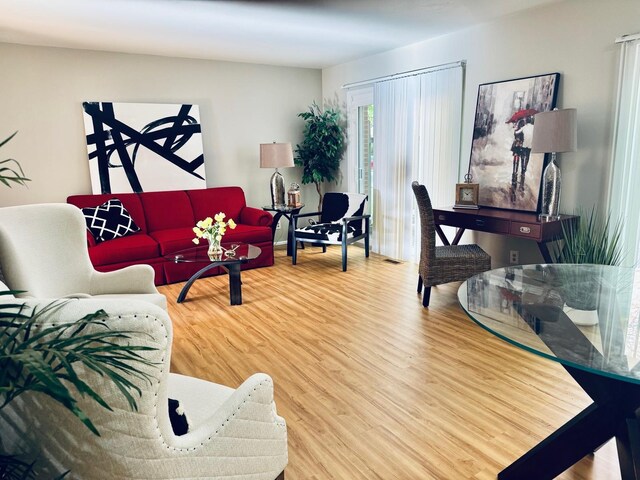 2004 Bruce Dr Unit 1, Urbana, IL 61801 - living room with wood finished floors