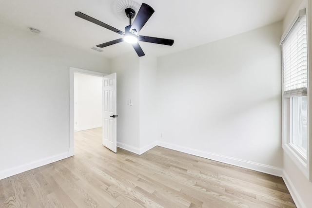 2437 W Taylor St, Chicago, IL 60612 - unfurnished room with light wood-style flooring, ceiling fan, and a smoke detector