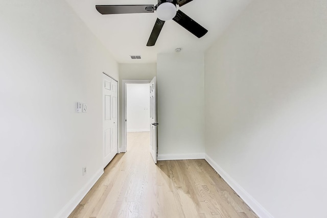 2437 W Taylor St, Chicago, IL 60612 - unfurnished room featuring light wood-style floors and ceiling fan