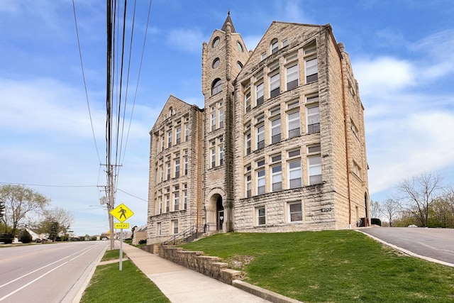 view of building exterior
