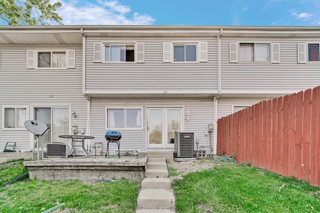 114 Pilgrim Ct, Bolingbrook, IL 60440 - back of property with fence and central AC unit