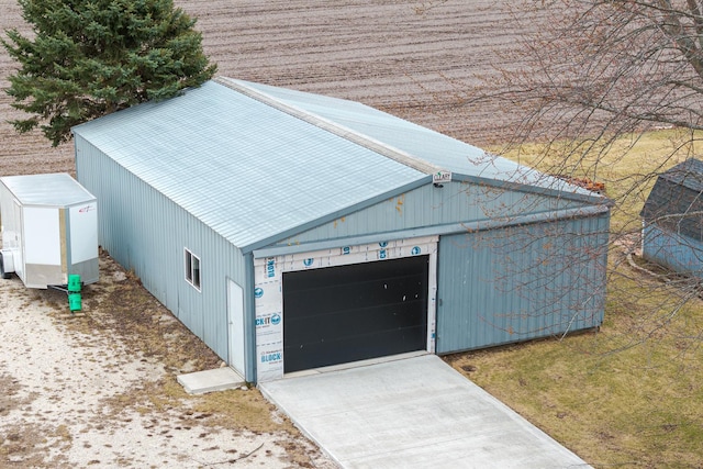 view of detached garage