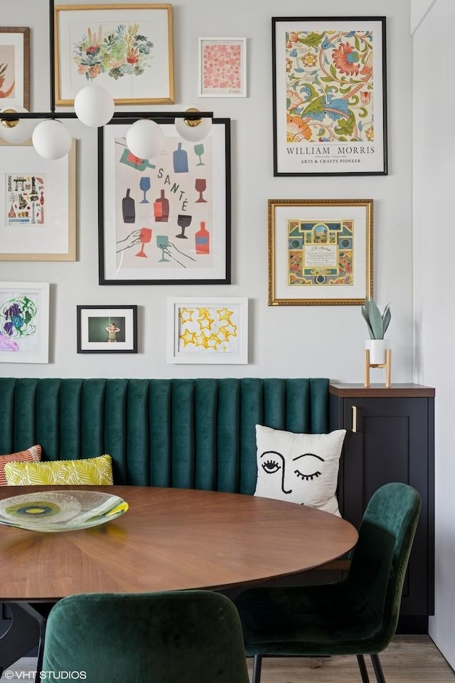 dining room featuring breakfast area