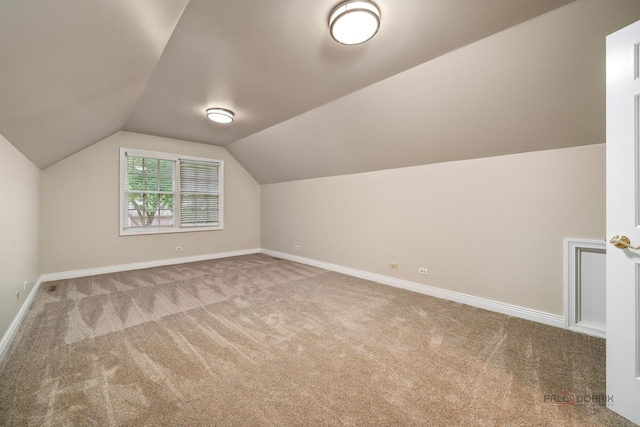590 Academy Woods Dr, Lake Forest, IL 60045 - bonus room with carpet and vaulted ceiling