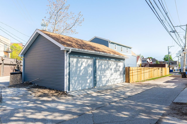 4134 W Roscoe St, Chicago, IL 60641 - detached garage featuring fence