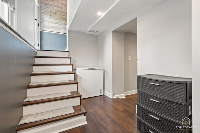 309 E Elm St, Villa Park, IL 60181 - stairway with baseboards, recessed lighting, wood finished floors, and visible vents