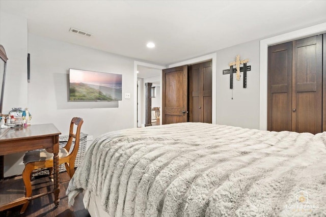 309 E Elm St, Villa Park, IL 60181 - bedroom featuring visible vents, recessed lighting, and multiple closets