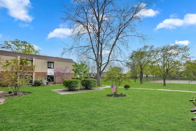 7330 Fairview Ave Unit 104, Downers Grove, IL 60516 - view of community featuring a yard