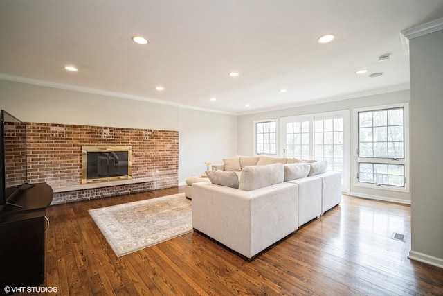 3935 Russett Ln, Northbrook, IL 60062 - living room featuring visible vents, recessed lighting, crown molding, and wood finished floors