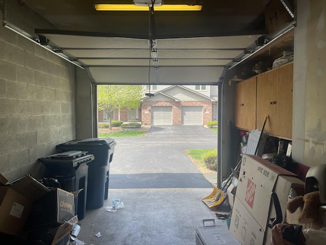 4305 W Termunde Dr, Alsip, IL 60803 - garage featuring concrete block wall