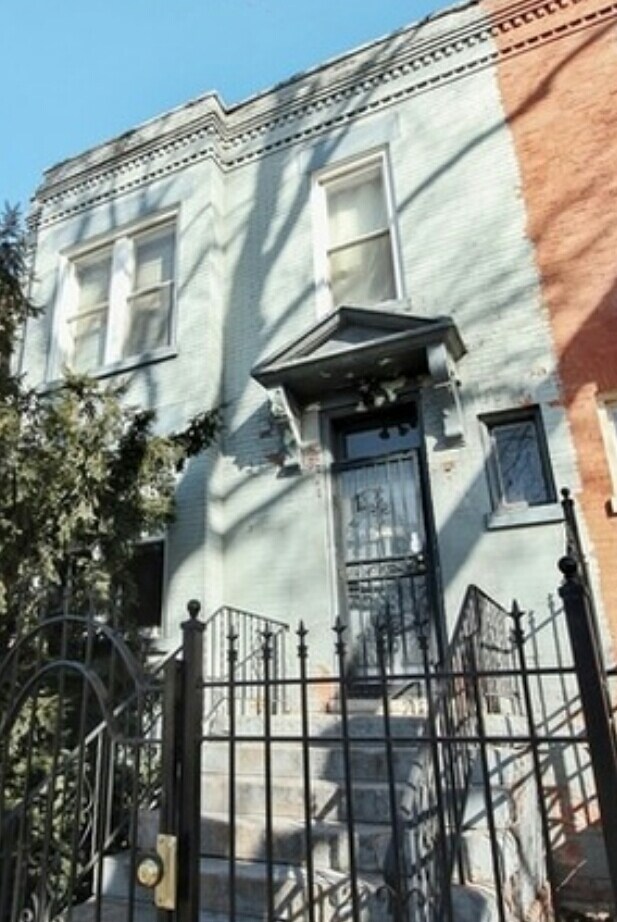 4838 W Fulton St, Chicago, IL 60644 - photo 1