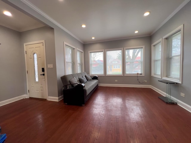 living area featuring recessed lighting, baseboards, and dark wood-style flooring