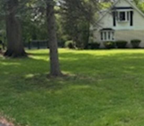 2700 Chariot Ln, Olympia Fields, IL 60461 - view of grassy yard