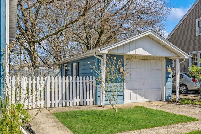 3448 Ann St, Lansing, IL 60438 - detached garage featuring fence and driveway