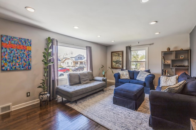 3448 Ann St, Lansing, IL 60438 - living area featuring baseboards, dark wood-type flooring, recessed lighting, and visible vents