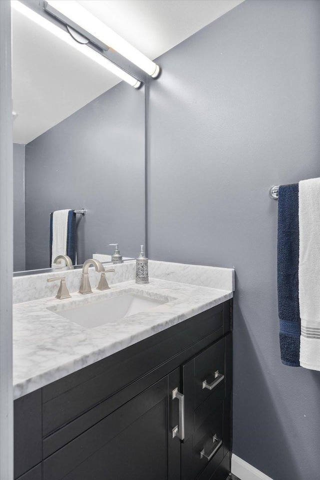 968 N Lancaster Cir S, Elgin, IL 60177 - bathroom with vanity and baseboards