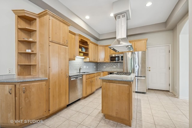 874 W Goodrich Pl, Palatine, IL 60067 - kitchen with open shelves, appliances with stainless steel finishes, a sink, backsplash, and a center island