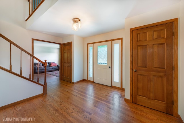 1 Byron Ct, Hawthorn Woods, IL 60047 - foyer entrance featuring stairs, wood finished floors, and baseboards