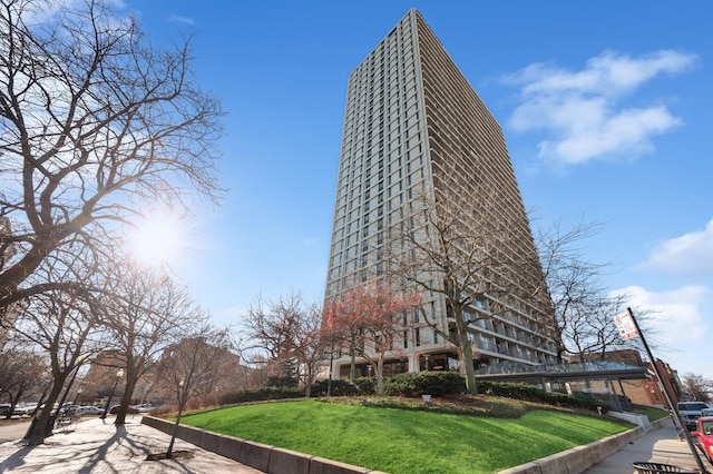 1960 N Lincoln Park W Unit 2402, Chicago, IL 60614 - view of side of property