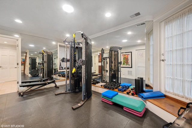 2535 N Burling St, Chicago, IL 60614 - gym with ornamental molding and recessed lighting