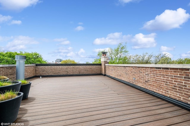 2535 N Burling St, Chicago, IL 60614 - view of wooden terrace