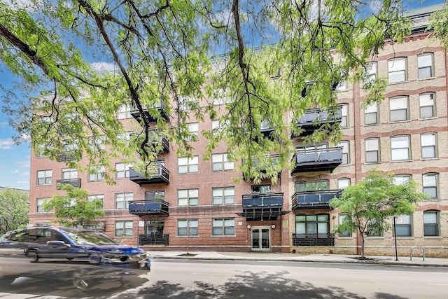 1735 W Diversey Pkwy Unit 206, Chicago, IL 60614 - view of apartment building / complex