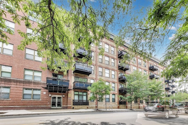 1735 W Diversey Pkwy Unit 206, Chicago, IL 60614 - view of apartment building / complex
