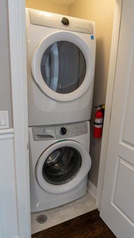 2957 N Avers Ave, Chicago, IL 60618 - laundry room featuring stacked washing machine and dryer