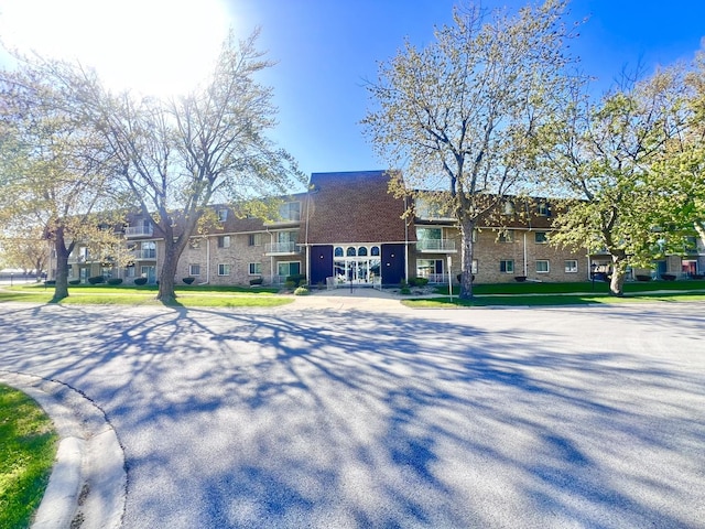 3240 N Manor Dr Unit 130, Lansing, IL 60438 - exterior space