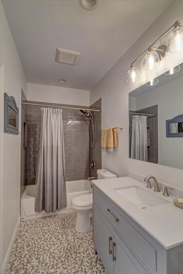 4336 N Troy St, Chicago, IL 60618 - bathroom featuring vanity, shower / bathtub combination with curtain, and toilet