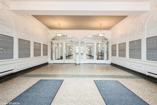 4240 N Clarendon Ave Unit 301S, Chicago, IL 60613 - common area with crown molding