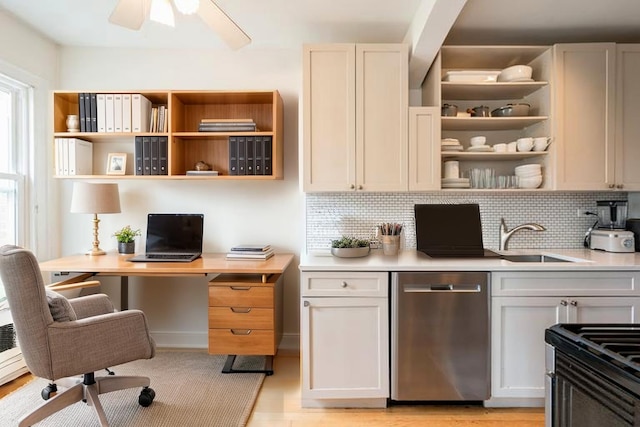 4240 N Clarendon Ave Unit 301S, Chicago, IL 60613 - office featuring a sink, light wood-style flooring, and a ceiling fan