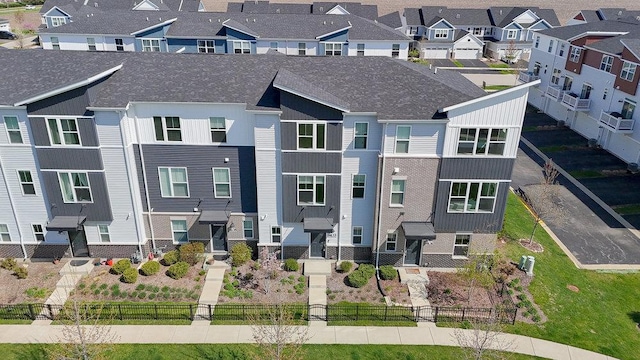 drone / aerial view featuring a residential view