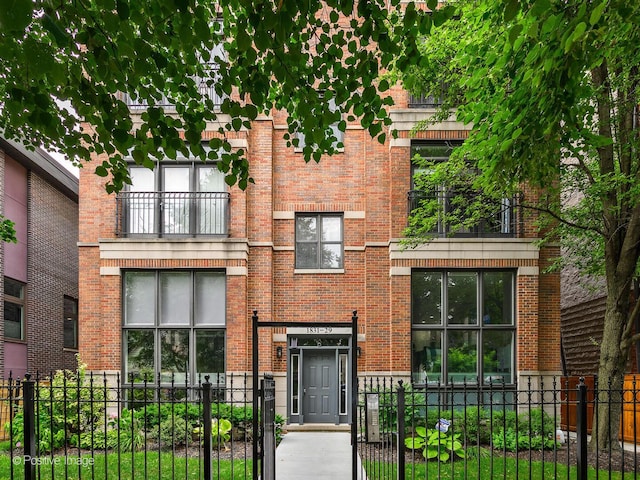 1829 N Fairfield Ave Unit 3S, Chicago, IL 60647 - photo 1