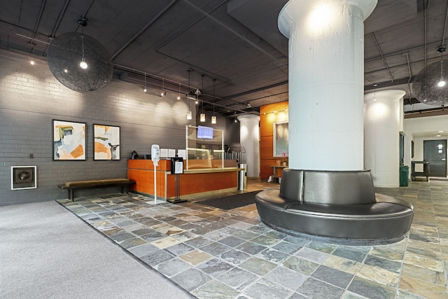 1530 S State St Unit 523, Chicago, IL 60605 - reception area with ornate columns