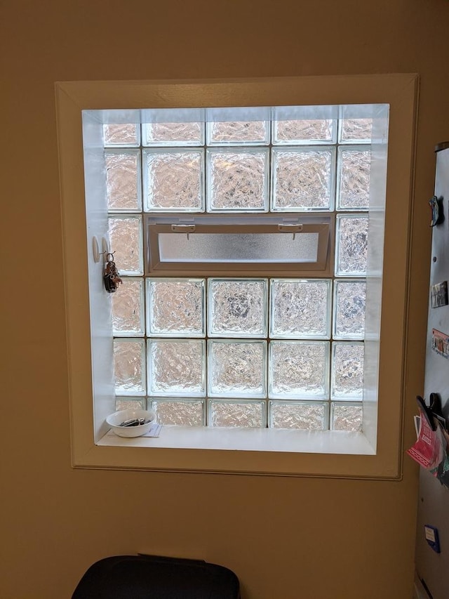 10455 S Forest Ave, Chicago, IL 60628 - view of interior details