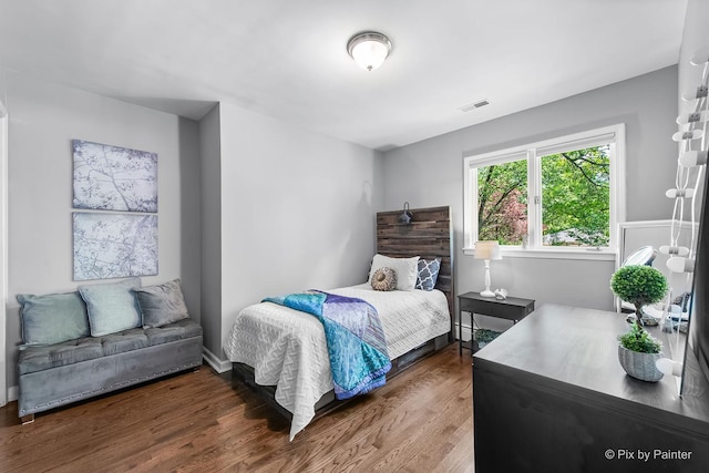 622 Katherine St, Saint Charles, IL 60174 - bedroom featuring wood finished floors