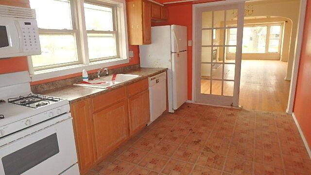 14437 S Dearborn St, Riverdale, IL 60827 - photo 12
