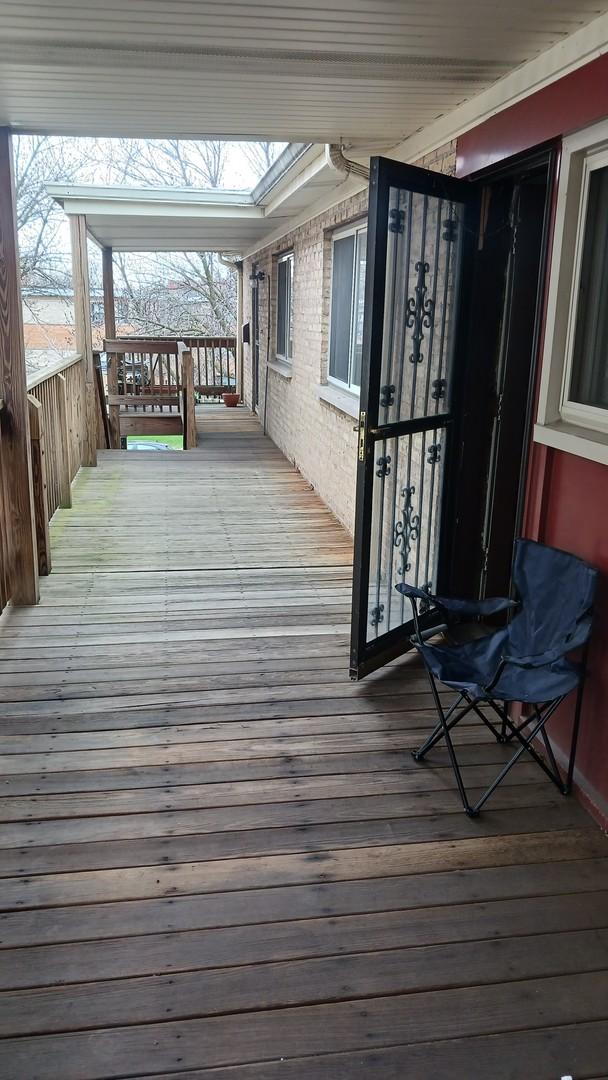 7019 N Ridge Blvd Unit 3B, Chicago, IL 60645 - view of deck