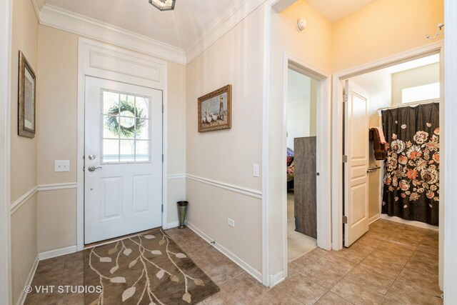 2835 Cascade Falls Cir, Elgin, IL 60124 - foyer featuring ornamental molding, baseboards, and light tile patterned floors