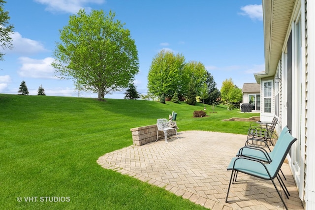 2835 Cascade Falls Cir, Elgin, IL 60124 - view of patio