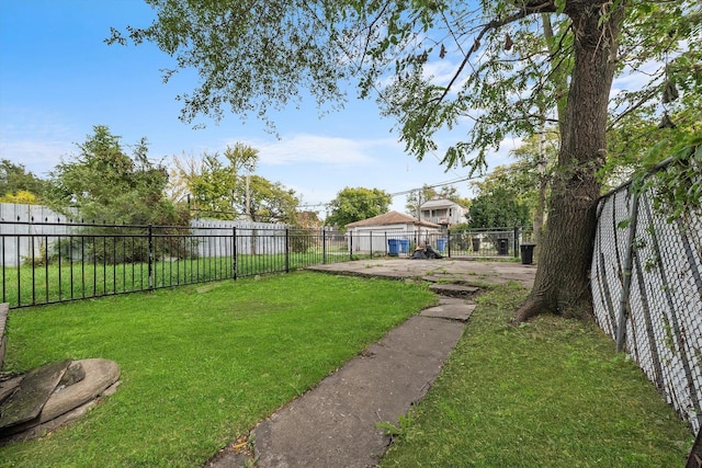 view of yard featuring fence