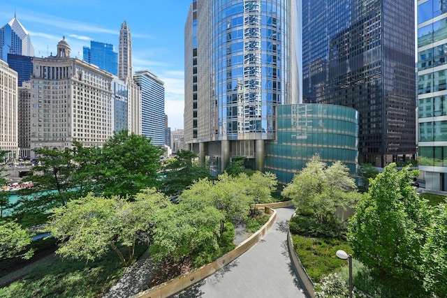 surrounding community featuring a view of city