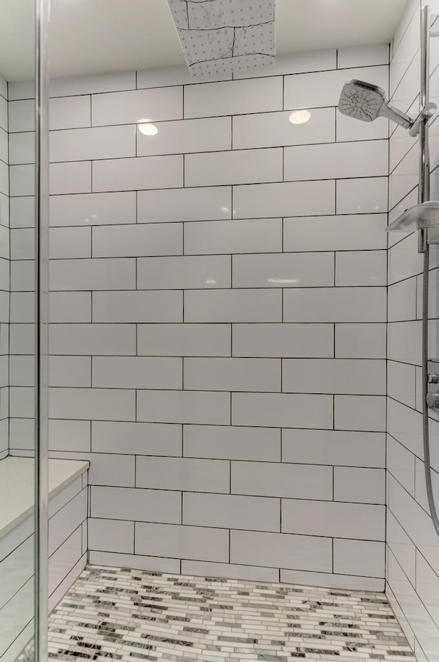 1111 S State St Unit A500, Chicago, IL 60605 - full bath featuring tiled shower