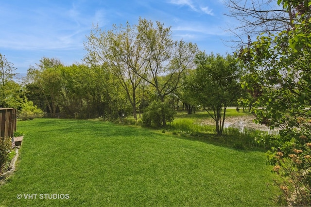 7 N Brittany Ln, Hainesville, IL 60030 - view of green lawn