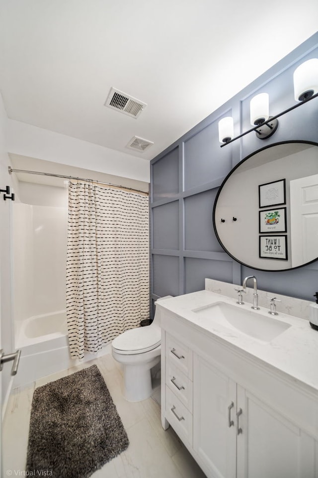 2305 Olde Mill Rd Unit 2305, Plainfield, IL 60586 - bathroom with shower / tub combo with curtain, vanity, toilet, and visible vents